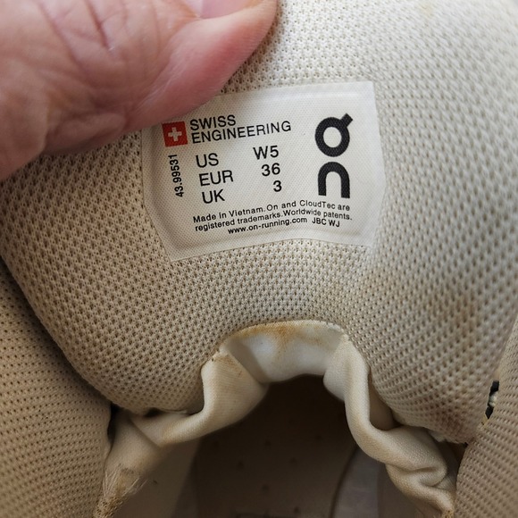 On Running Cloudrock‎ Raw edge undyed mid hiking boots sneakers waterproof Sz 5 - Picture 5 of 10